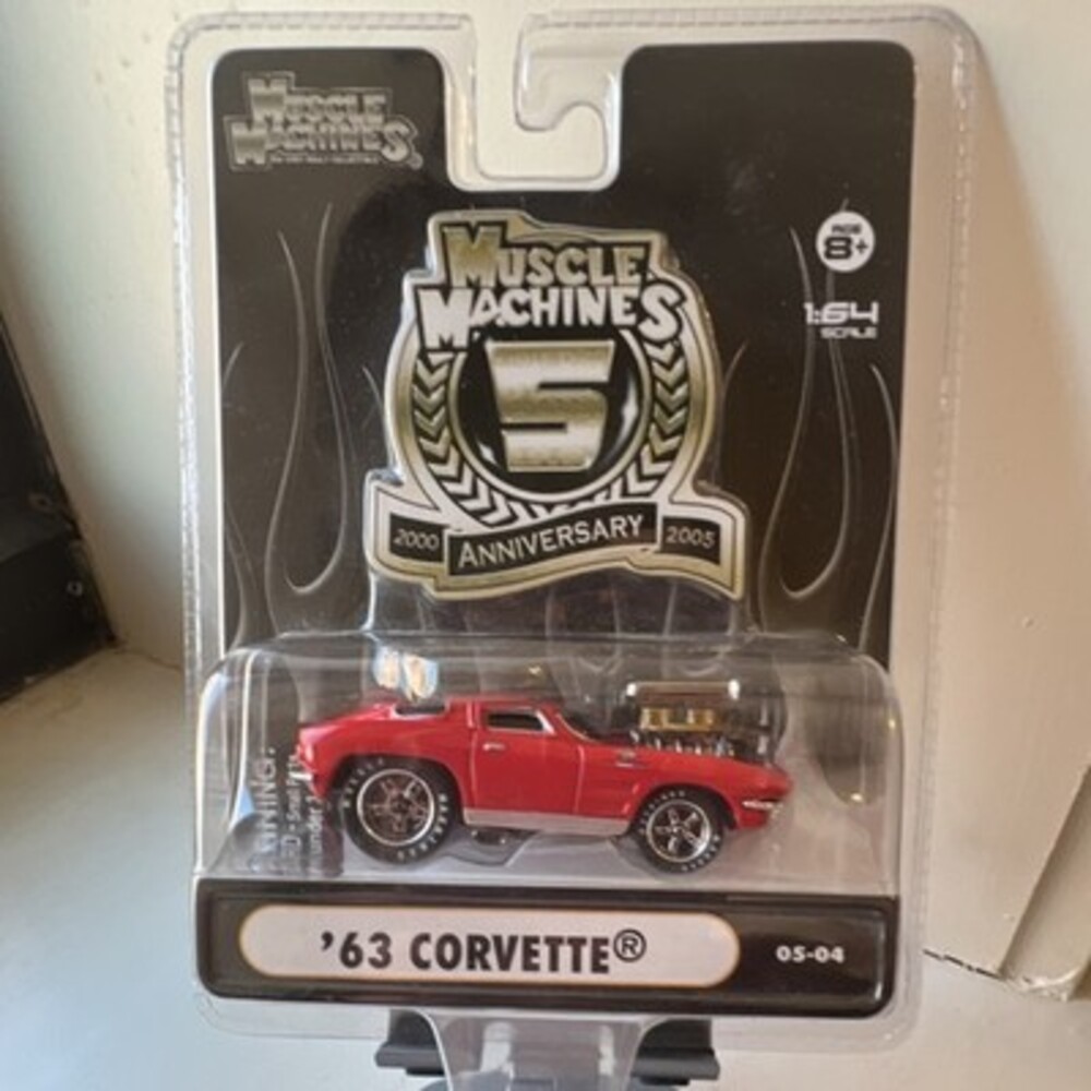 Muscle Machines '63 Corvette 5th Anniversary 1:64 Red Diecast Car